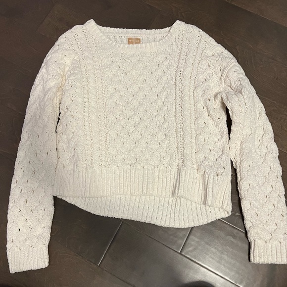 Aero Hygge white sweater size: Large - Picture 1 of 4